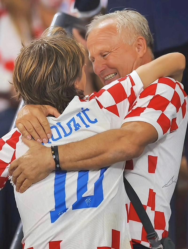 4中0！18岁国青大腿感受到职业联赛残酷，曾放话美高强度不如CBA