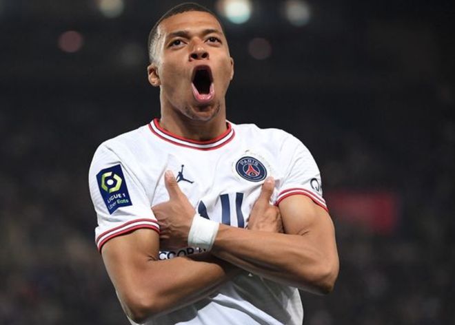 日本举办电竞比赛，本土作战特意提高奖金，不料被中国选手轻松夺冠