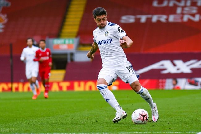 组图：NBA马刺不敌爵士 文班亚马挂篮暴扣