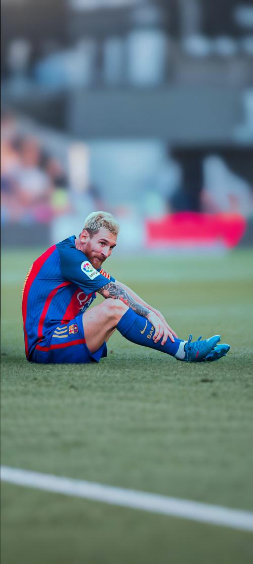 《FF7RE》导演自曝险改破坏剑造型 第三部核心已完工