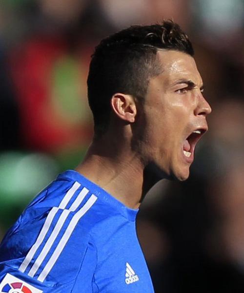 皇马25岁巨星成阿隆索救星！首发5场造6球，率队2-1进决赛争冠